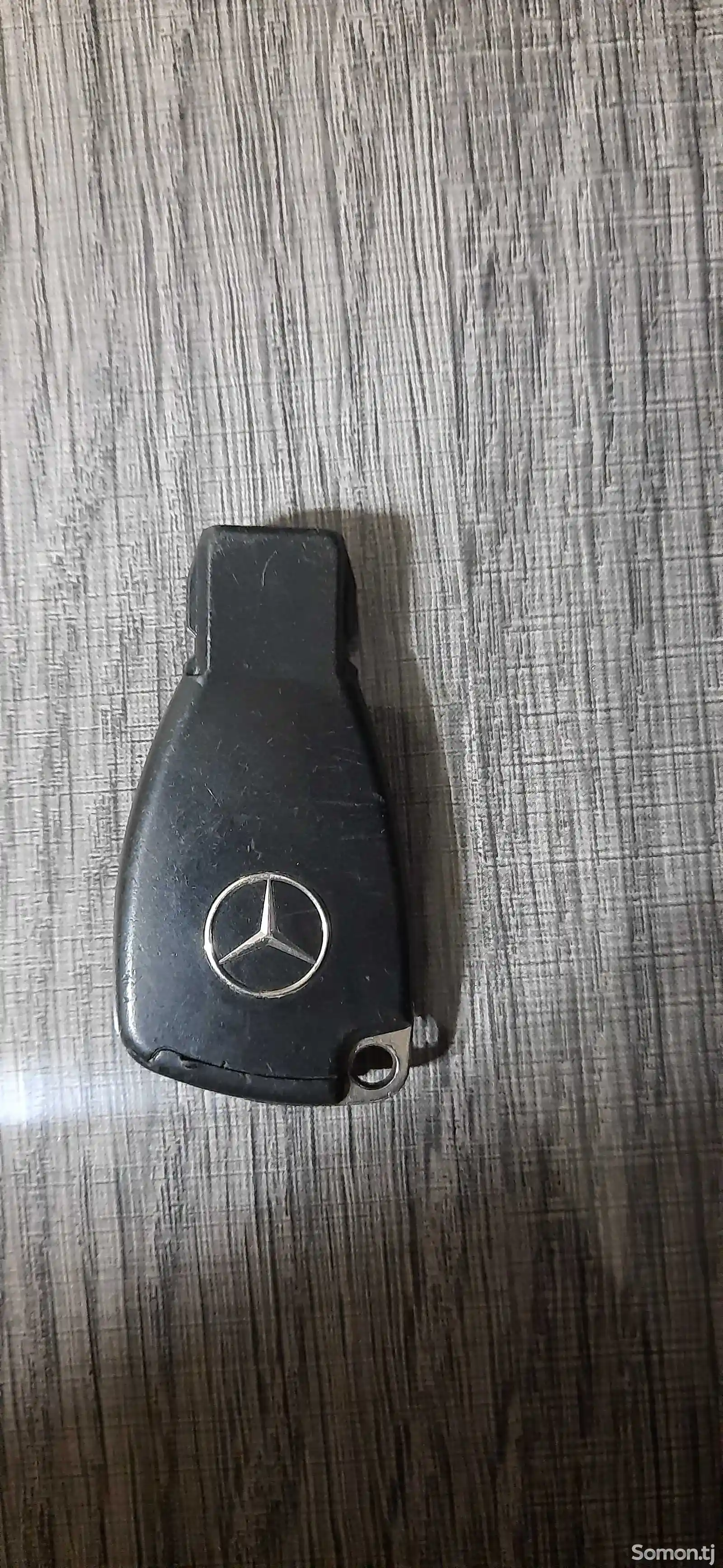 Ключ на Mercedes-Benz-1