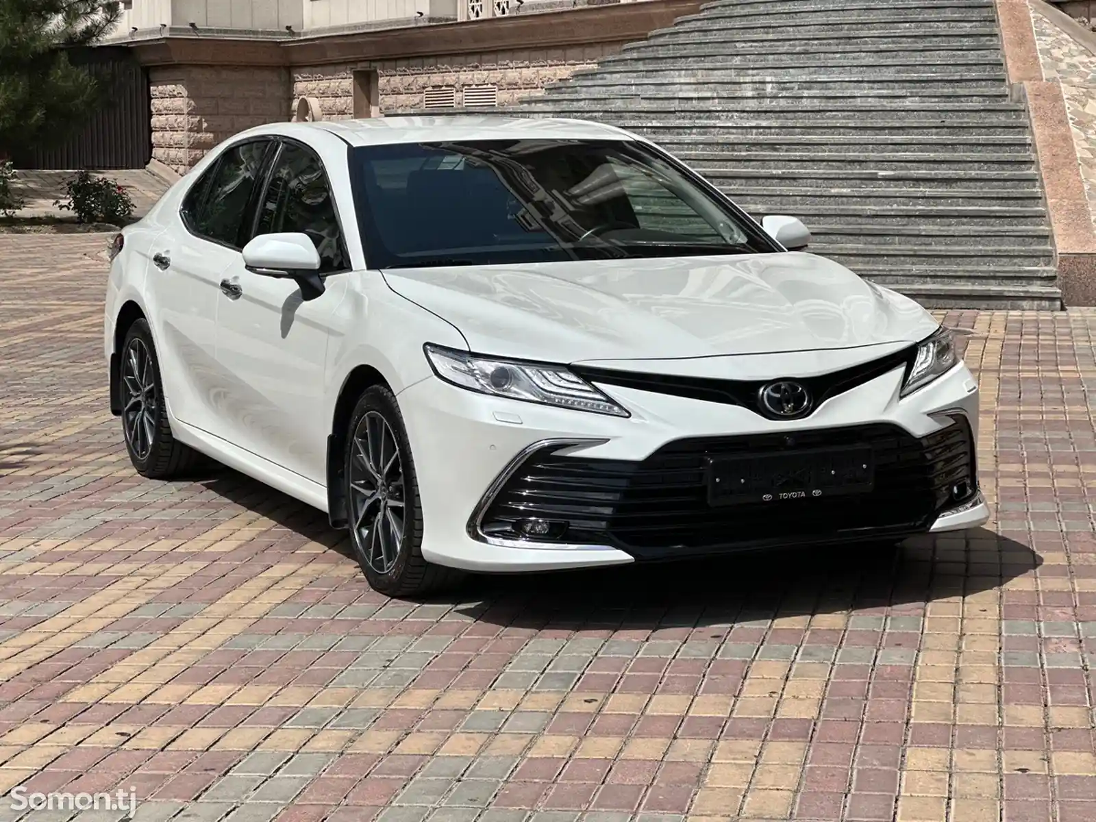 Toyota Camry, 2021-4