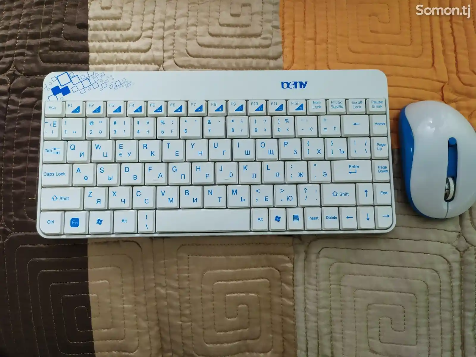 Клавиатура беспроводная для компьютера и ноутбука с мышкой-1