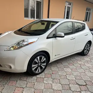 Nissan Leaf, 2015