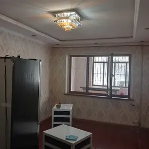 2-комн. квартира, 1 этаж, 60 м², ул. Салимзода