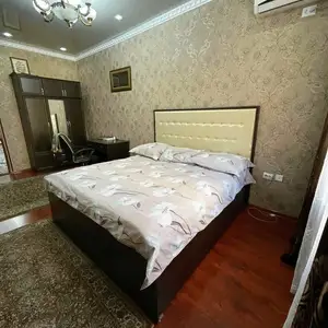 2-комн. квартира, 5 этаж, 64м², Профсоюз, Цирк