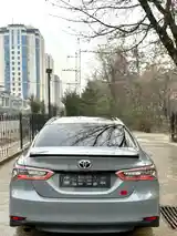 Toyota Camry, 2018-3