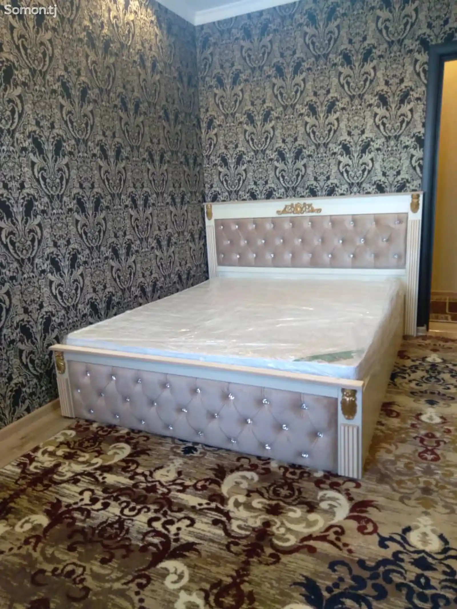 Двуспальный кровать классический стиль-1
