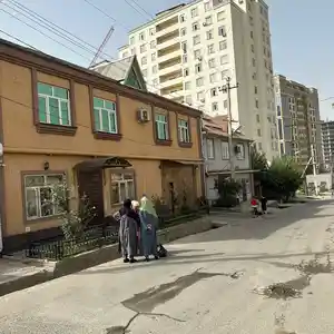 2-этажный, 12 комнатный дом, 400 м² м², И. Сомони