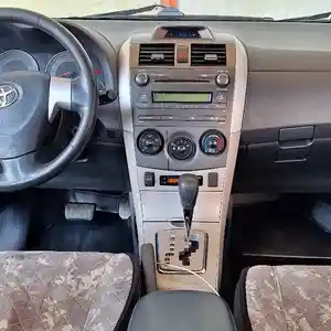 Toyota Corolla, 2010