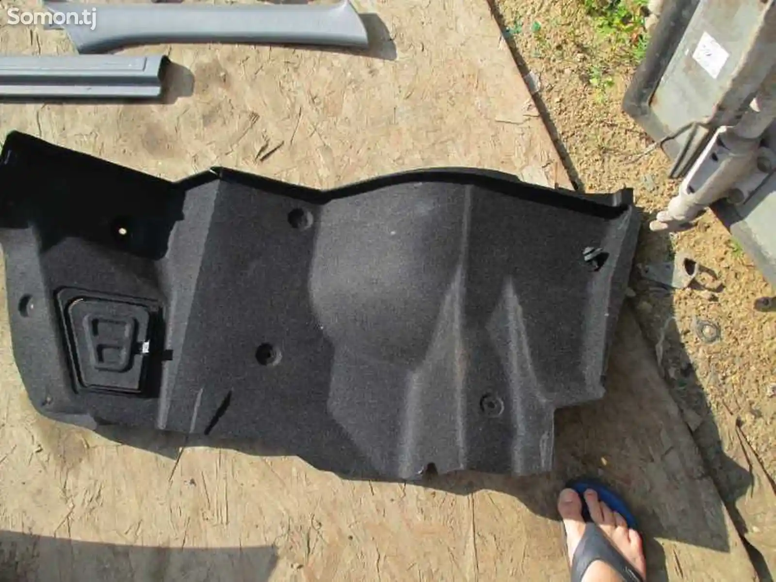 Обшивка багажника от Daewoo Lacetti-1
