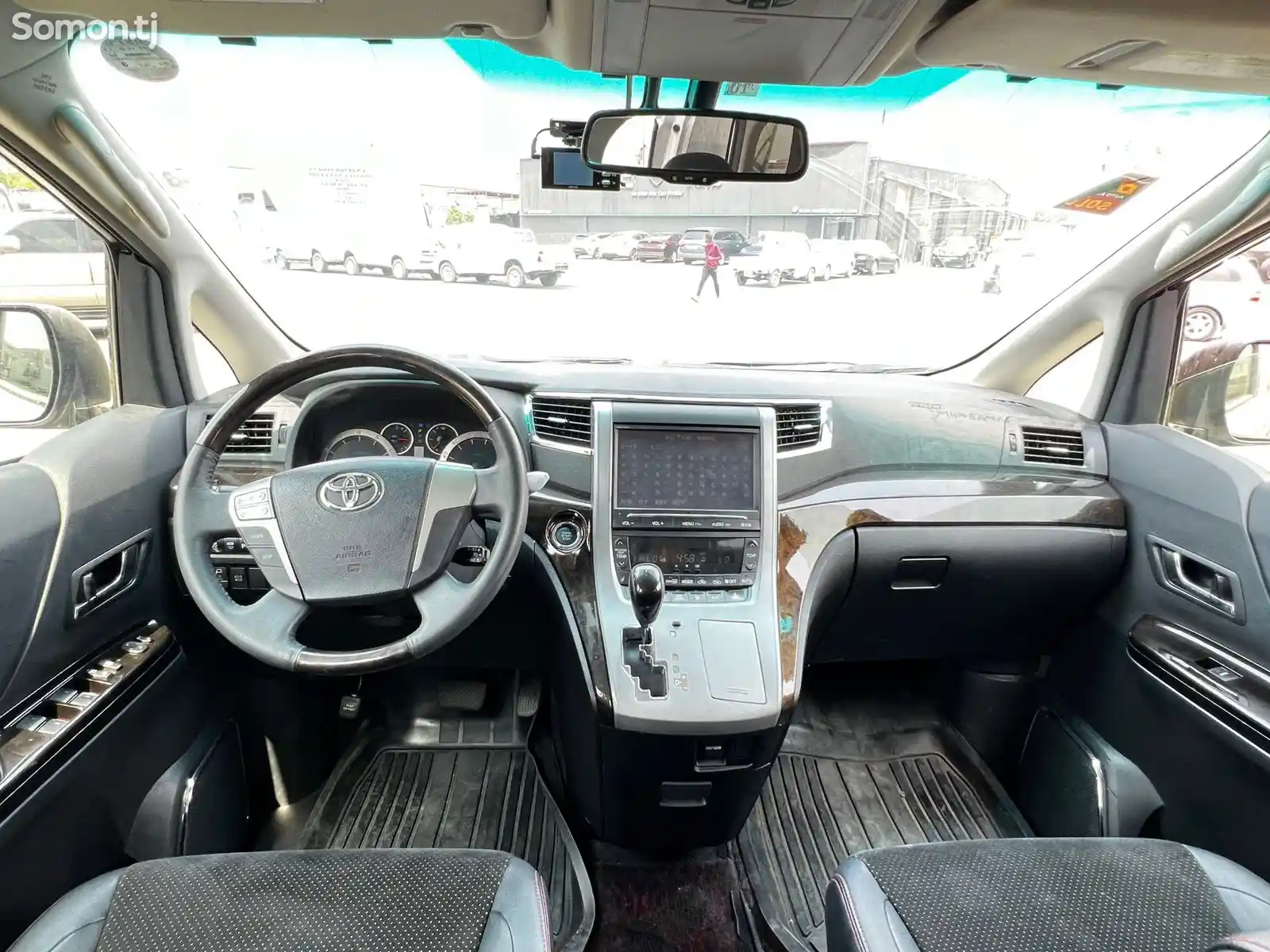 Toyota Vellfire, 2014-12