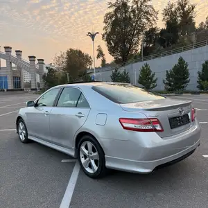 Toyota Camry, 2011