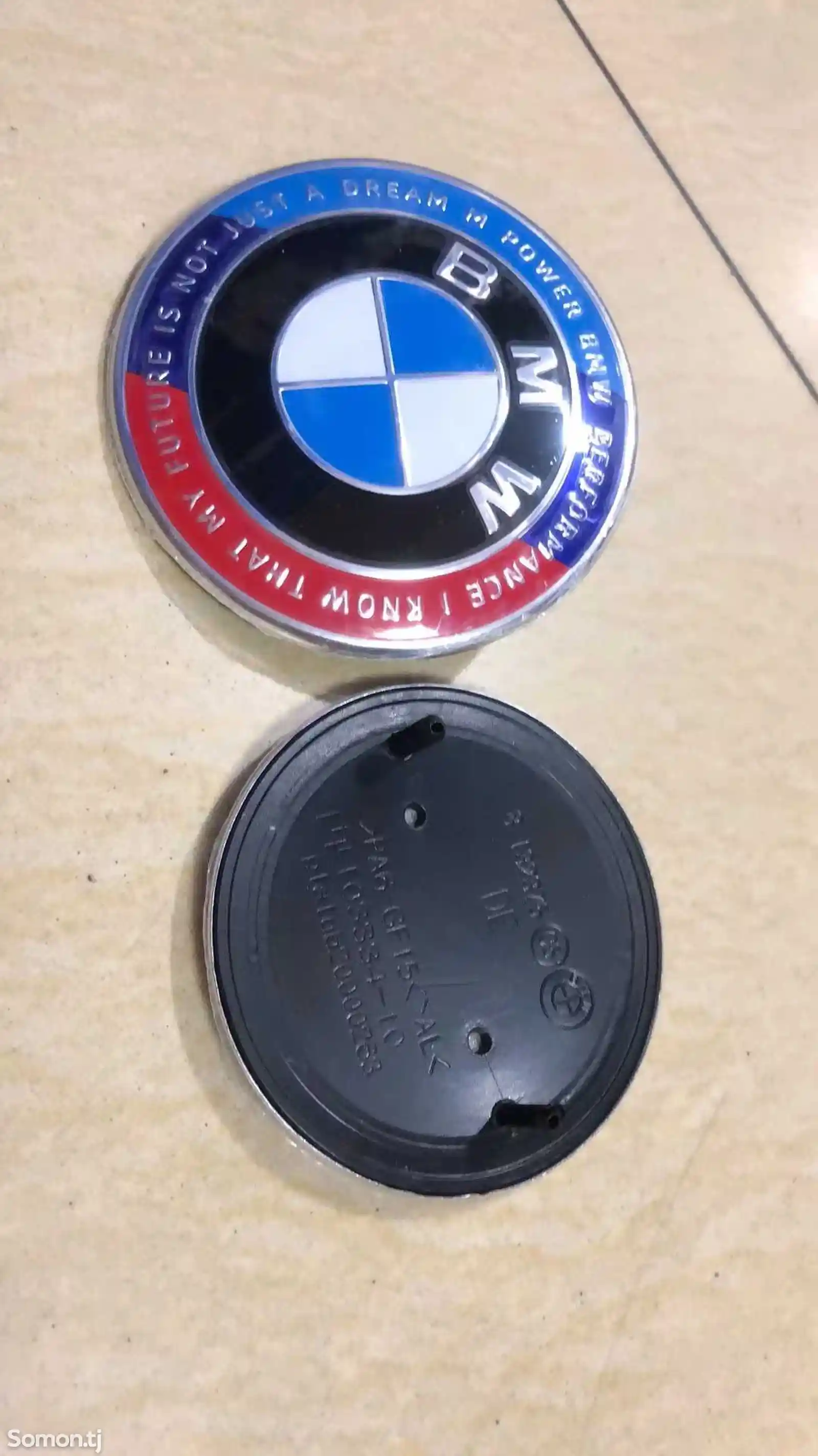 Значок на BMW-6