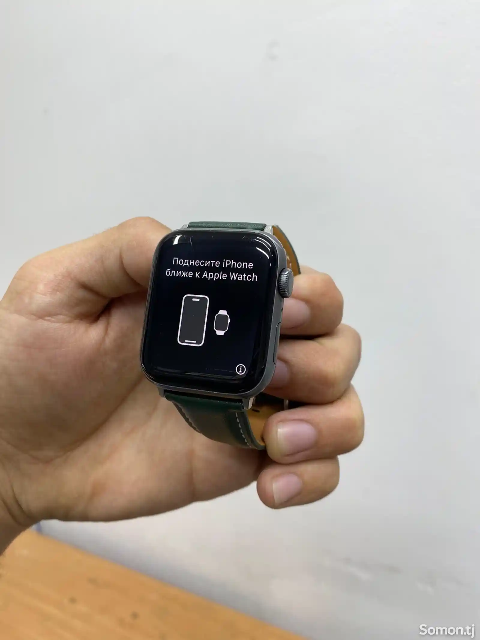 Смарт часы Apple Watch series 5/44mm-1