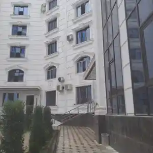 2-комн. квартира, 3 этаж, 68 м², Пединститут Сафо