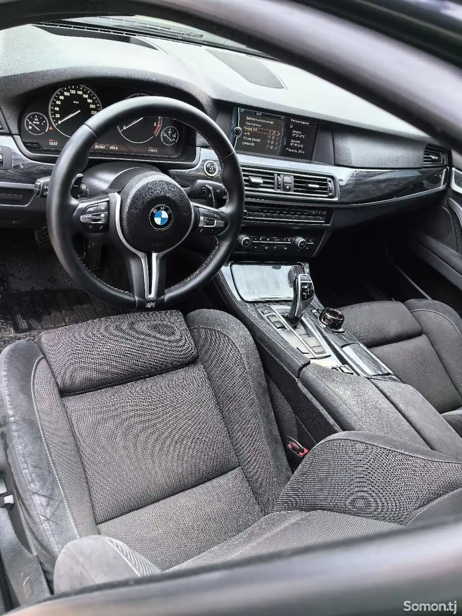 BMW M5, 2011-10