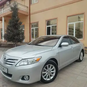 Toyota Camry, 2010