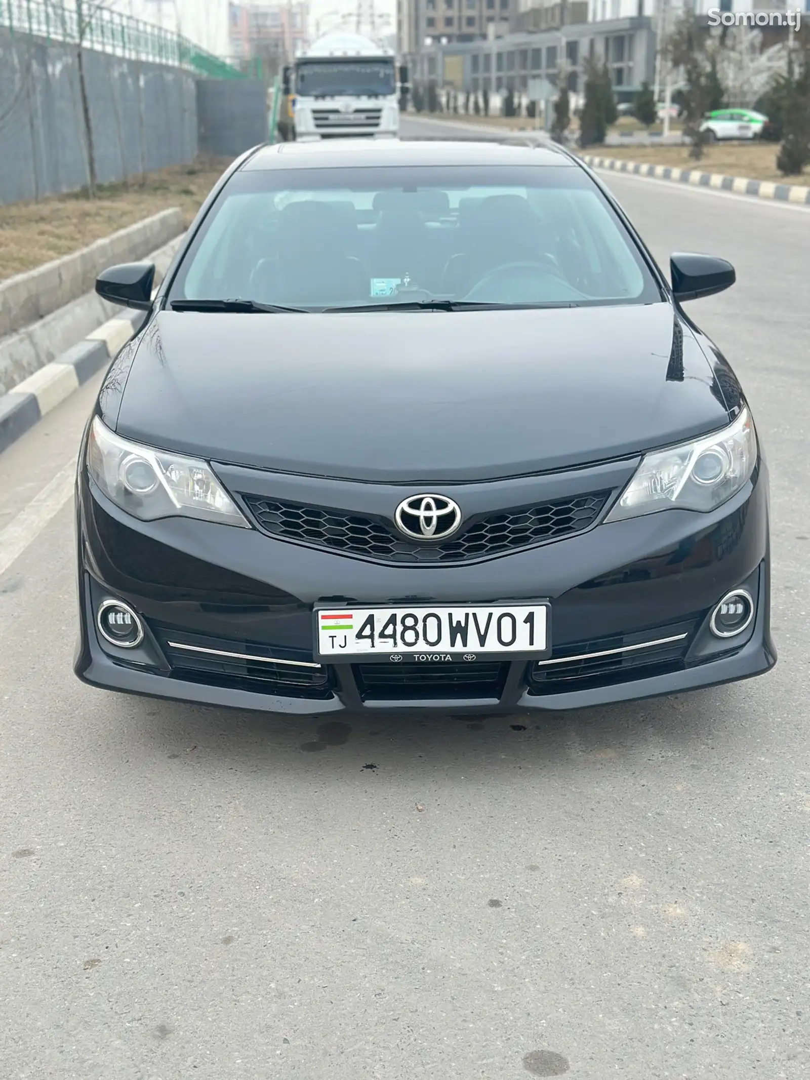 Toyota Camry, 2012-1