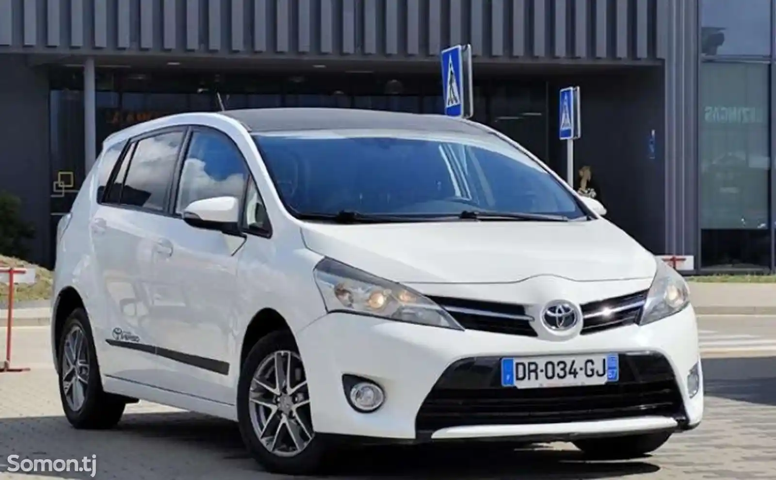 Toyota Corolla Verso, 2015-3