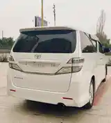 Toyota Vellfire, 2013-2