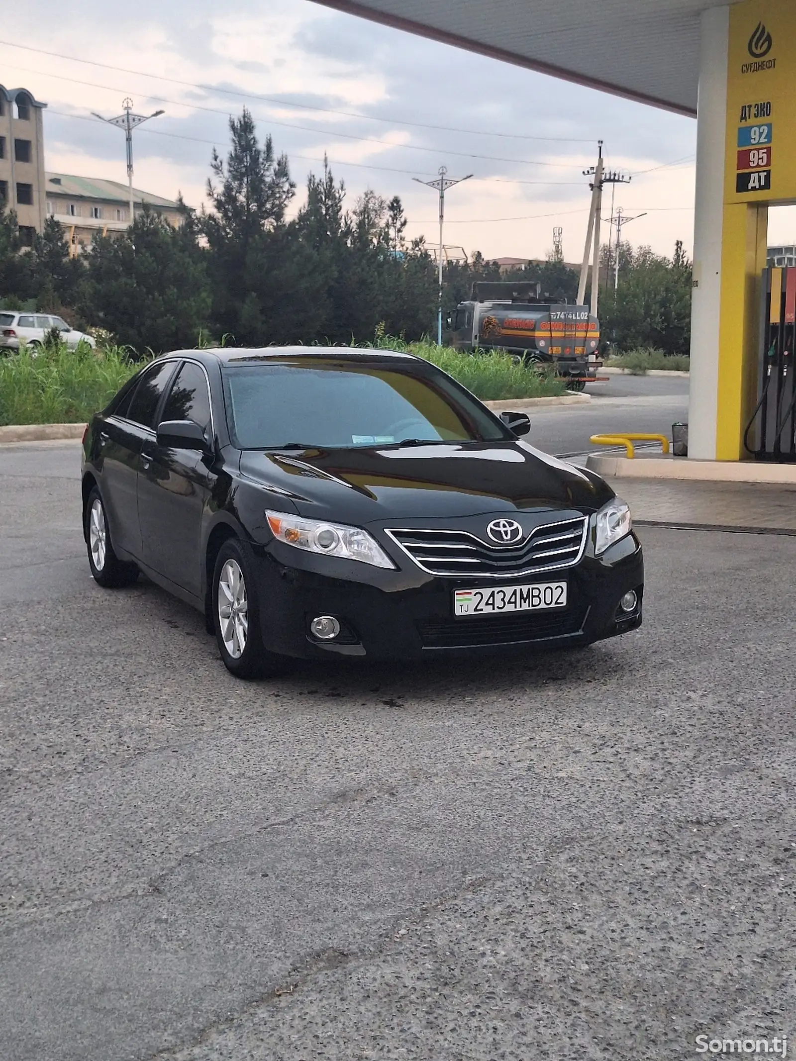 Toyota Camry, 2010-1