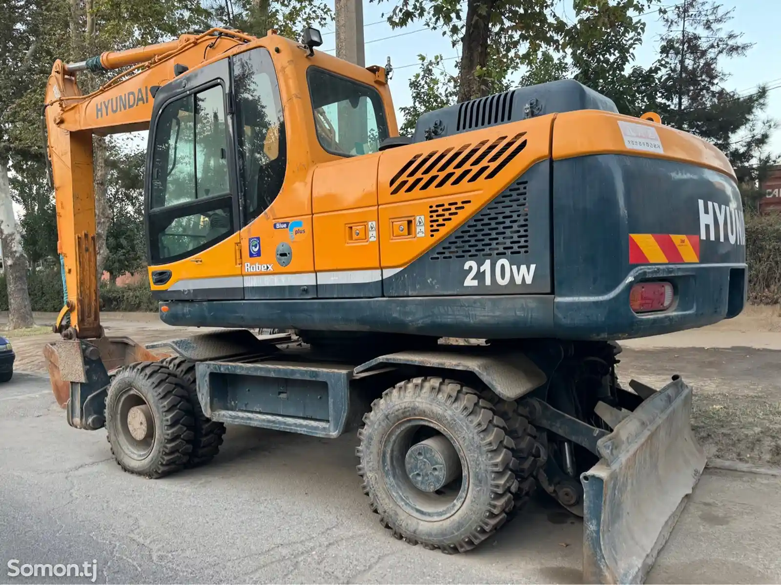 Экскаватор Hyundai R210W-3