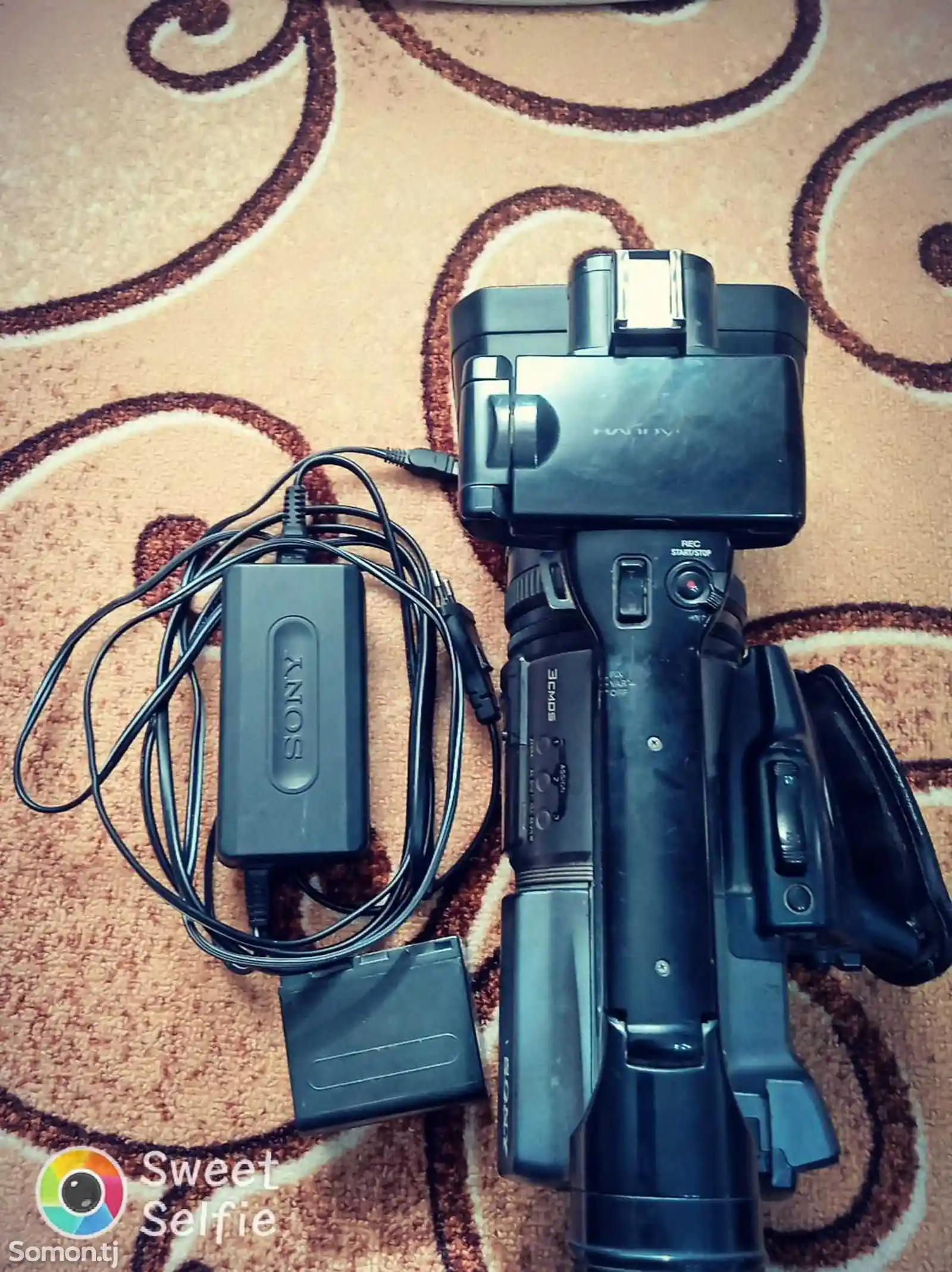 Видеокамера Sony 220-7