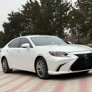 Lexus ES series, 2013