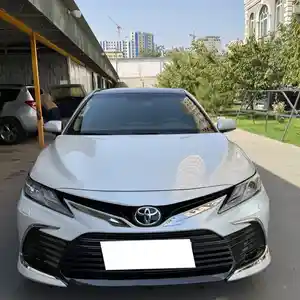 Toyota Camry, 2023