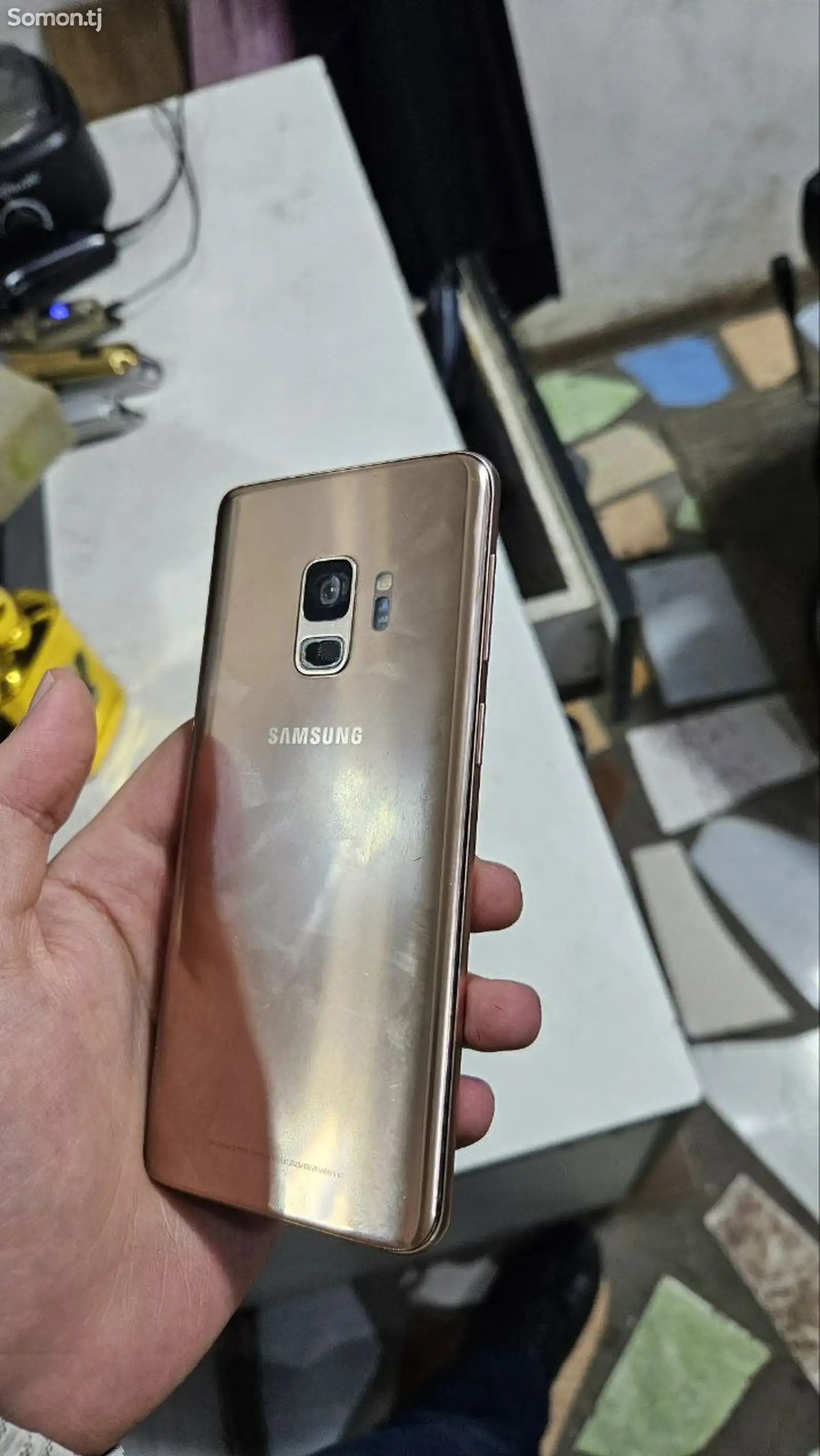 Samsung Galaxy S9-1