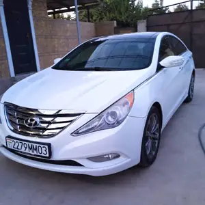 Hyundai Sonata, 2012