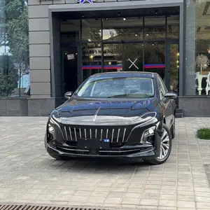 Hongqi E-QM5, 2024