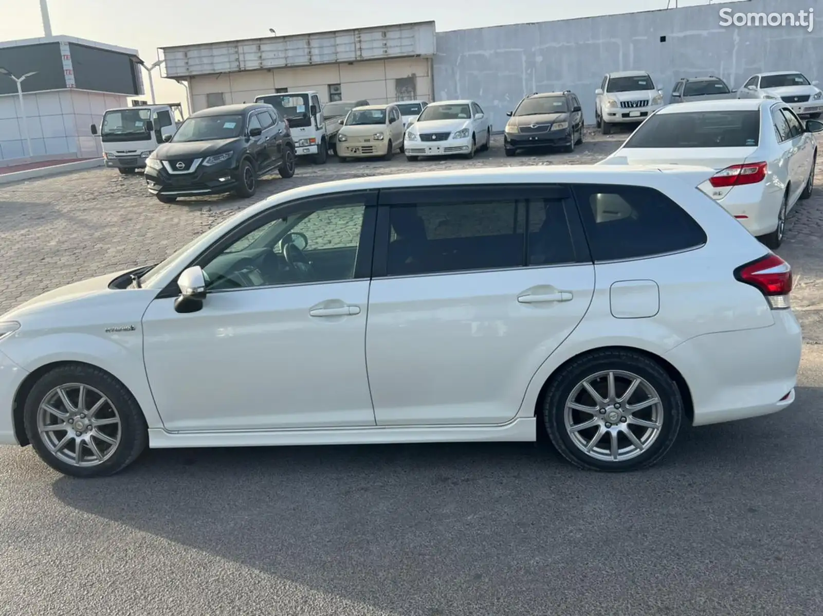 Toyota Fielder, 2015-6