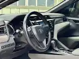 Toyota Camry, 2018-6