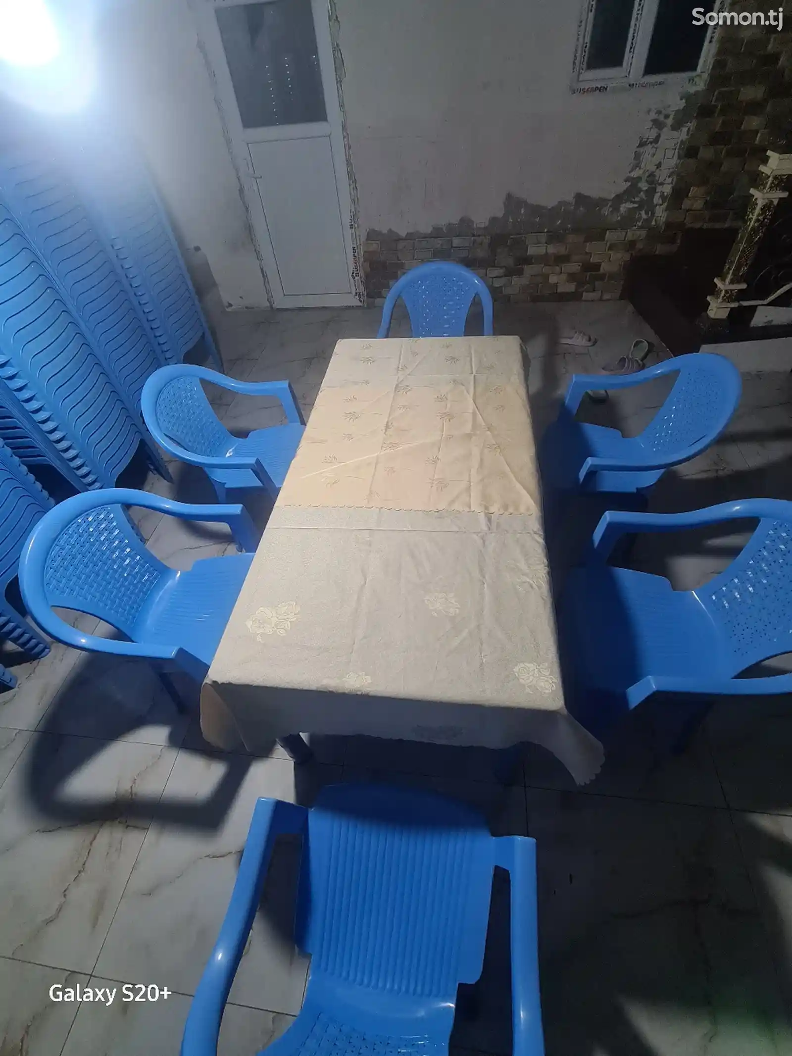 Столы и стулья на прокат-2