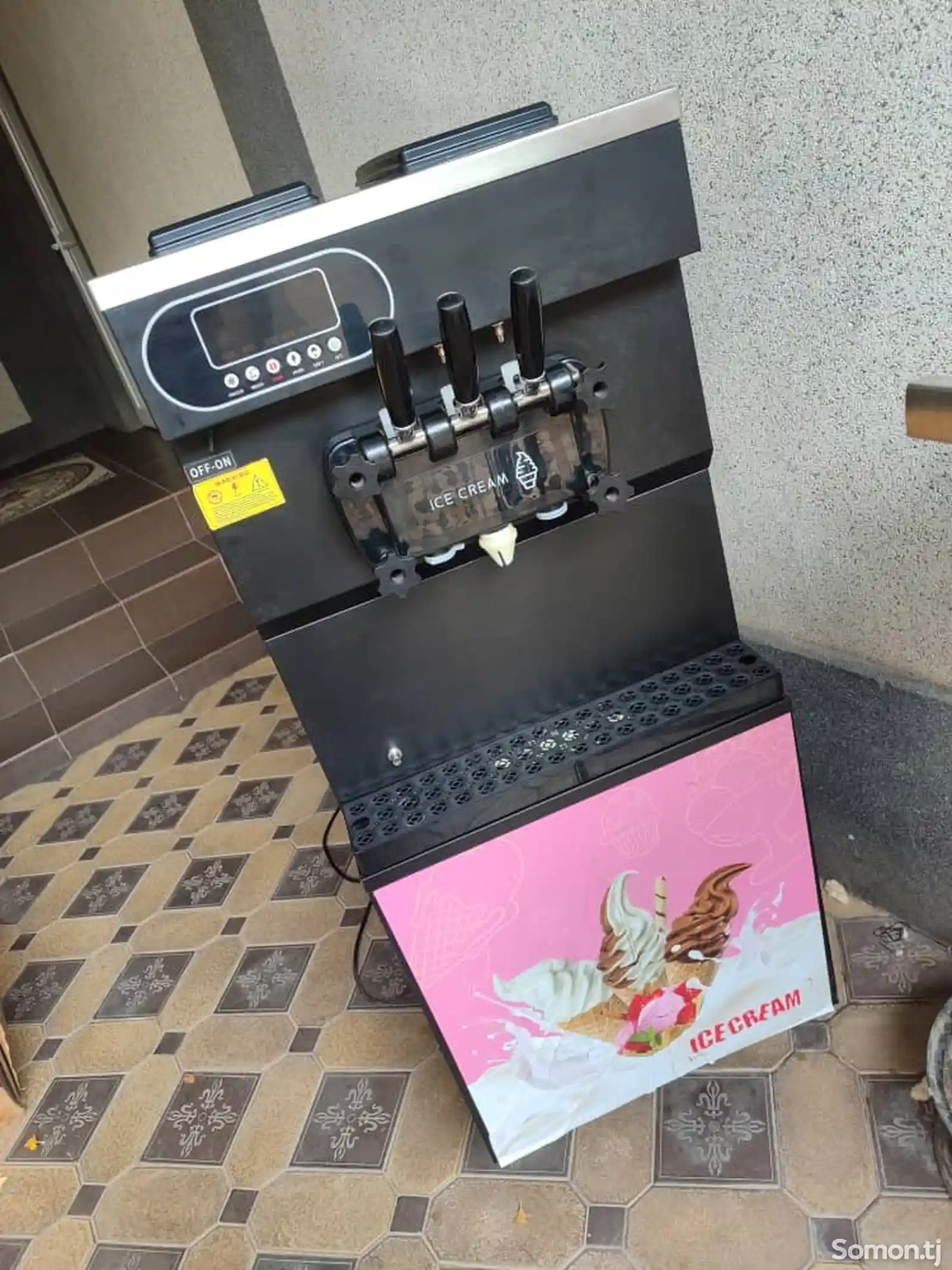 Фризер аппарат для приготовления мороженого-3