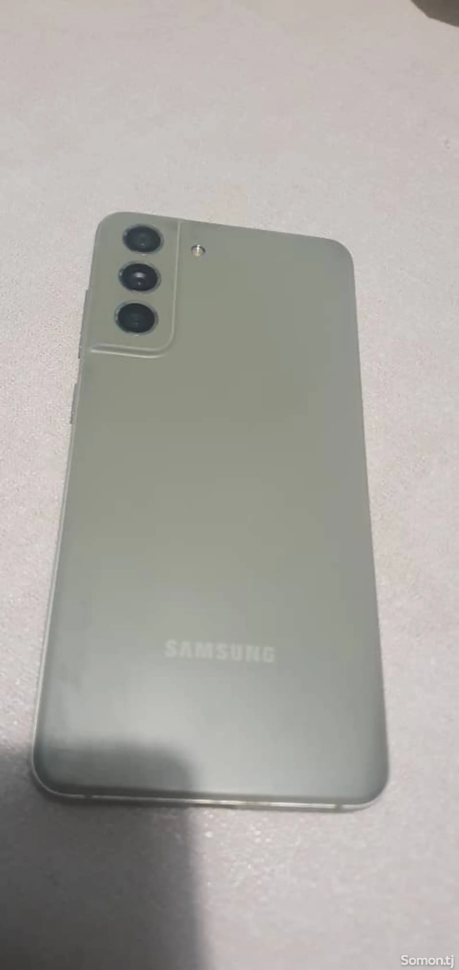 Samsung Galaxy S21 FE-1