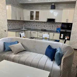 1-комн. квартира, 3 этаж, 50 м², Пулоди 4