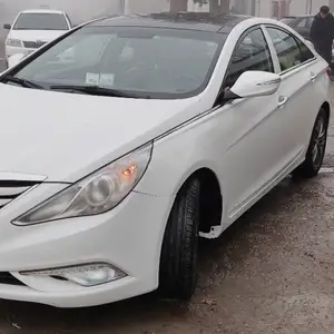 Hyundai Sonata, 2012