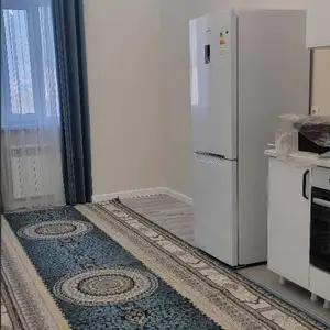 2-комн. квартира, 7 этаж, 75м², Молодежный театр