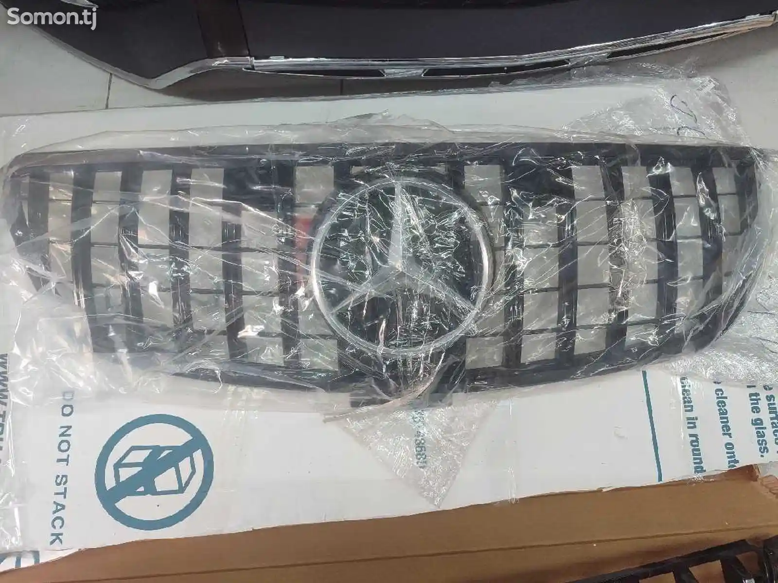 Решетка бампера облицовка Mercedes Benz GLE 2015--1