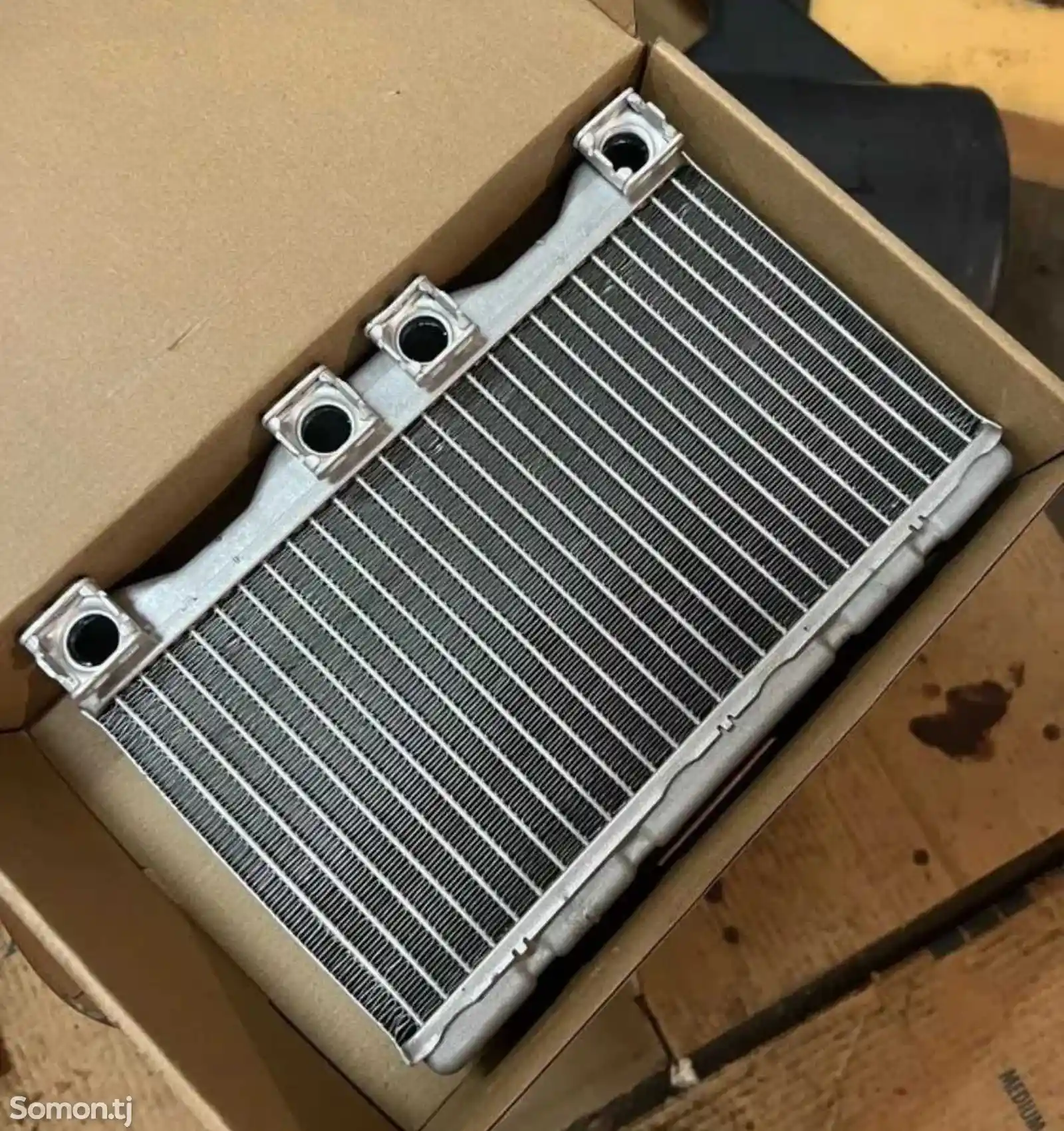 Радиатор печки BMW E38