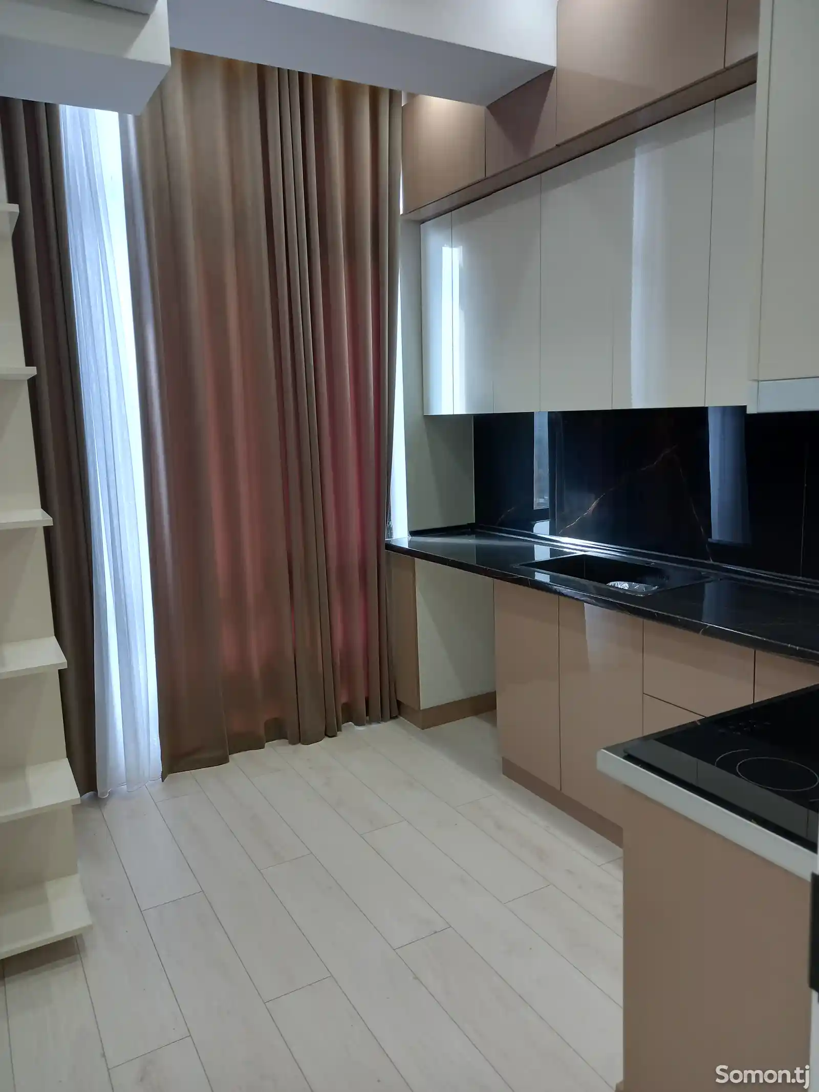 3-комн. квартира, 12 этаж, 64 м², Зелёный базар-5