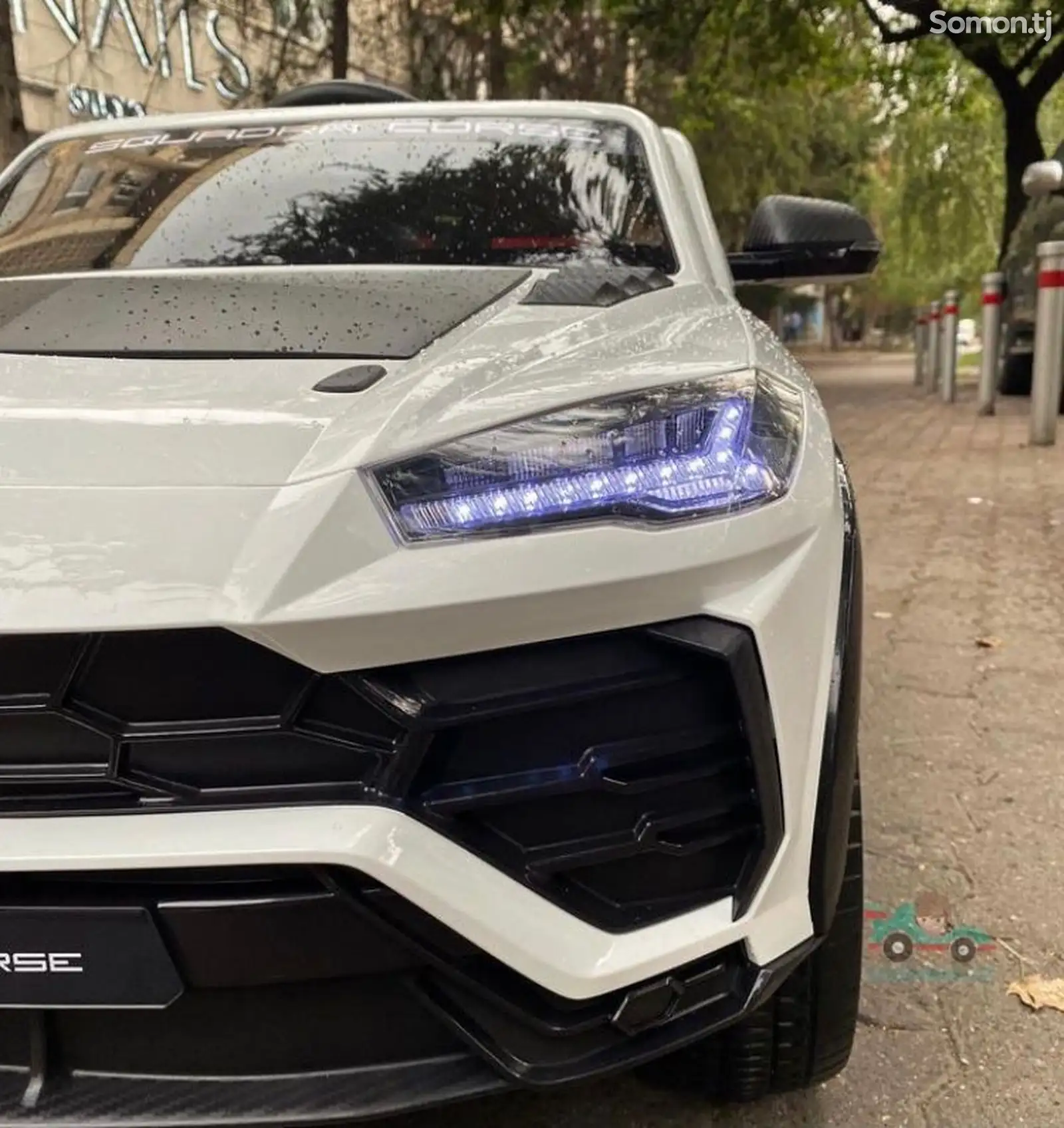 Детская машина Lamborghini Urus-2