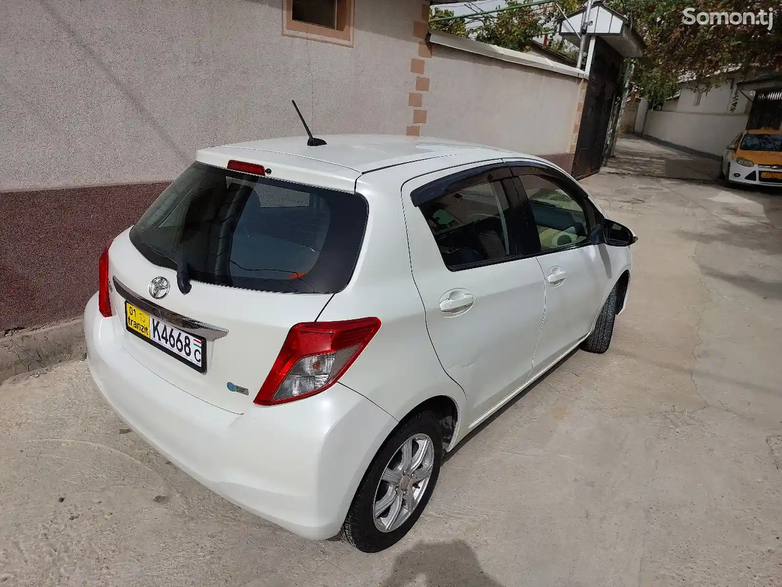 Toyota Vitz, 2011-6