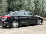 Hyundai Elantra, 2017-4