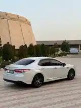 Toyota Camry, 2017-4