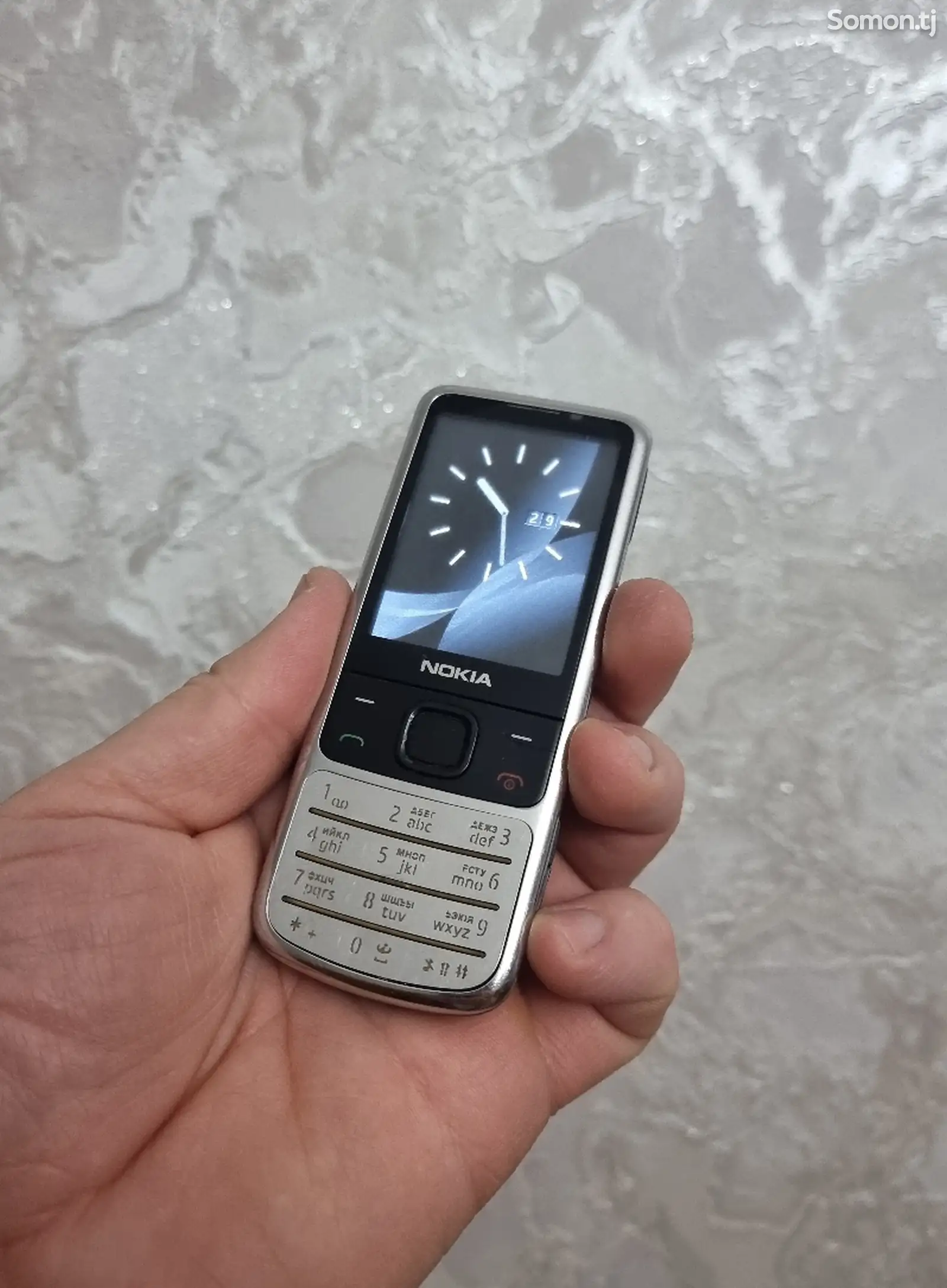 Nokia 6700-1