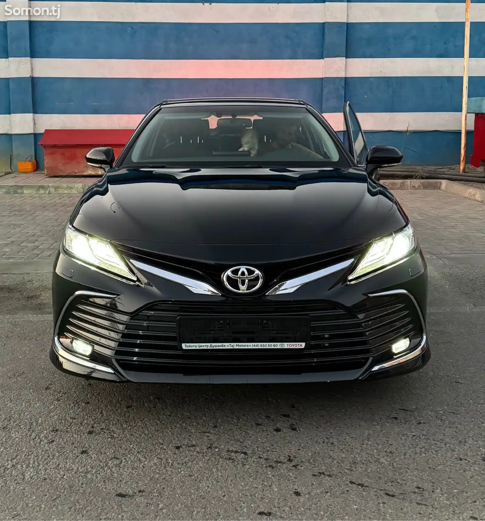 Toyota Camry, 2023-1