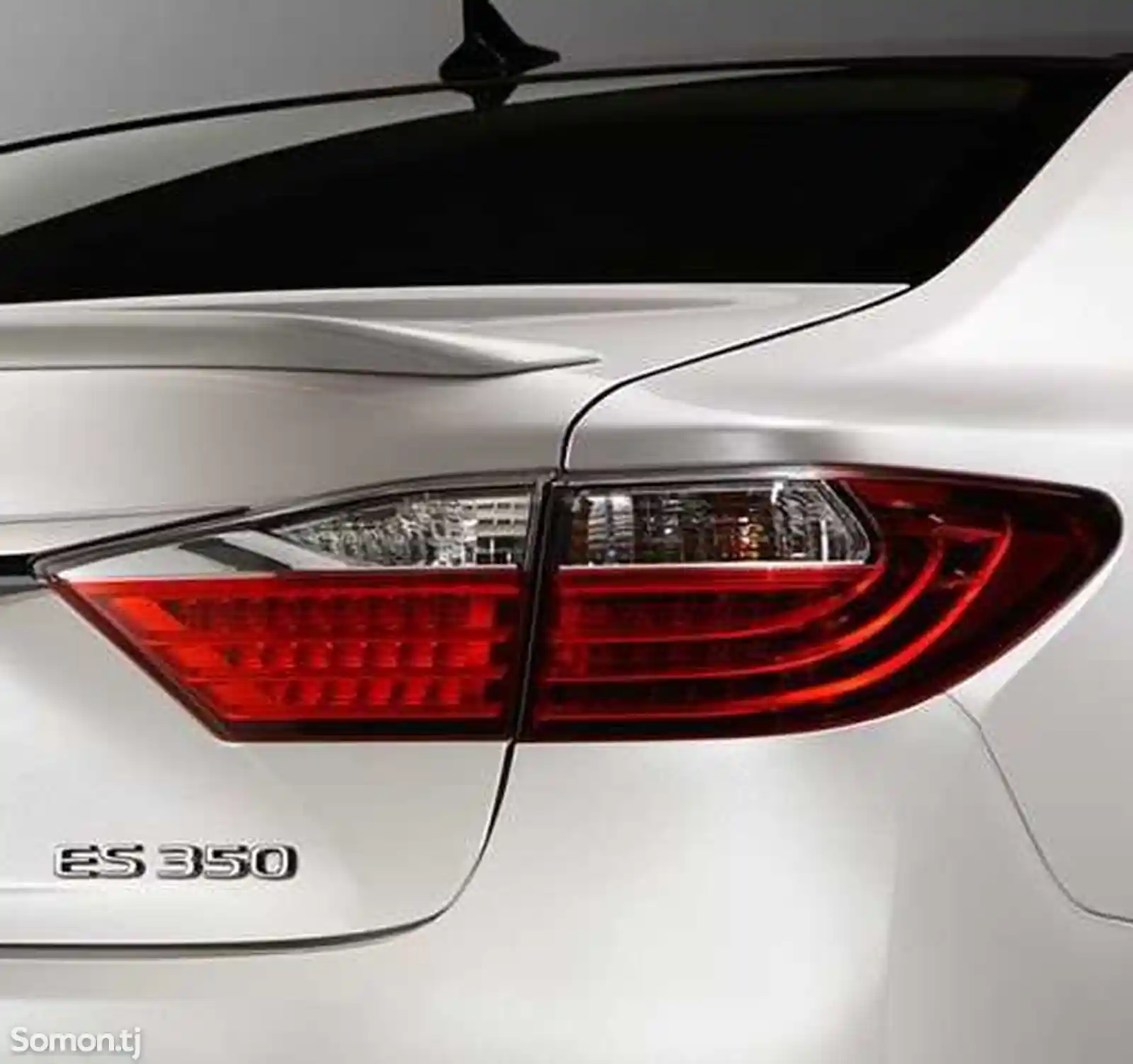 Задние фонари от Lexus ES 350