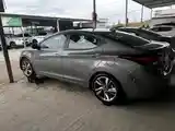 Hyundai Elantra, 2015-4