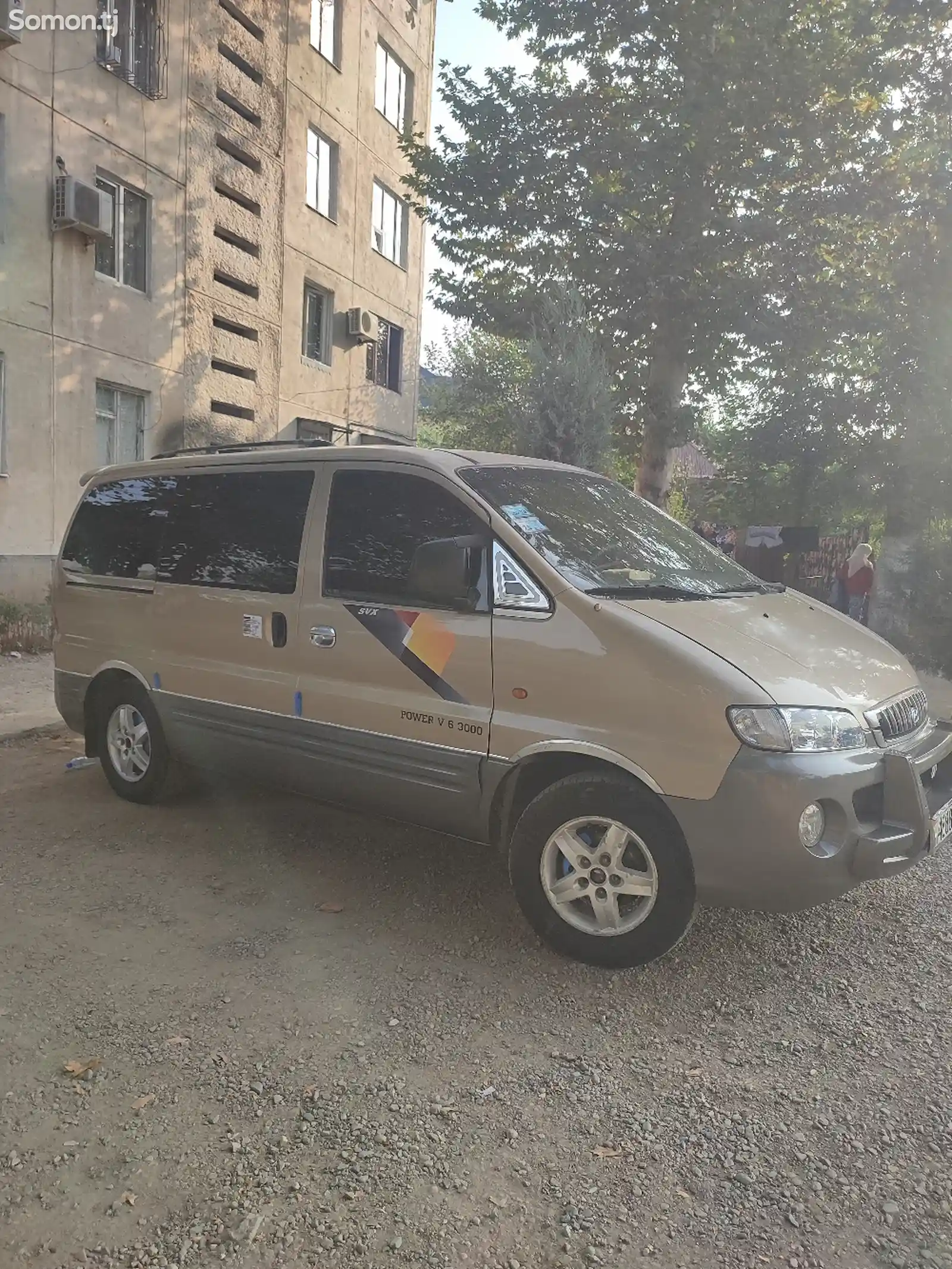 Hyundai starex-1