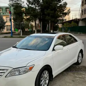 Toyota Camry, 2010